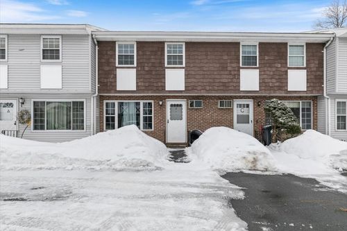 apt-3b-945 Riverside Dr, Methuen, MA, 01844-6739 | Card Image