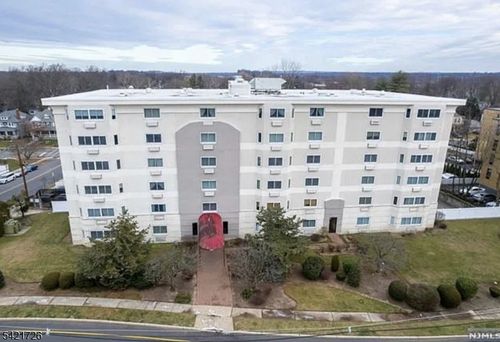 apt-304-310 Lookout Ave, Hackensack, NJ, 07601-3658 | Card Image