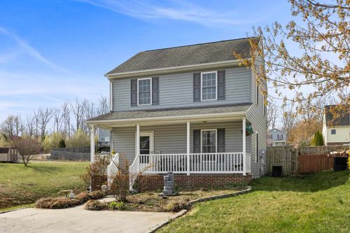 1520 3rd St, Waynesboro, VA, 22980-4254 | Card Image
