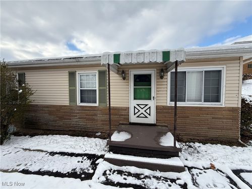 108 Sullivan Cir, Weirton, WV, 26062-2534 | Card Image