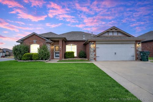 13009 E 133rd Pl N, Collinsville, OK, 74021-3846 | Card Image