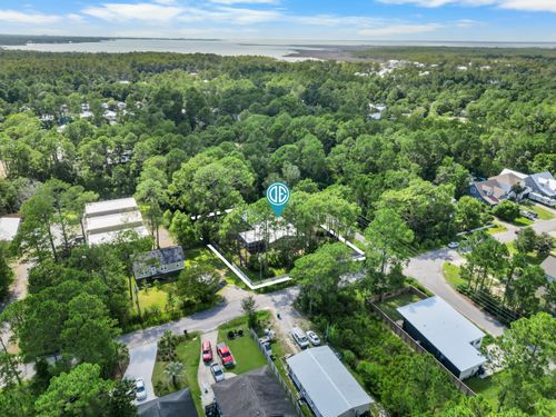 11 N 4th St, Santa Rosa Beach, FL, 32459-3994 | Card Image