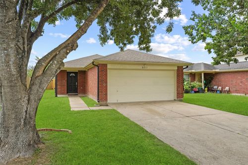 6011 Beaconridge Dr, Houston, TX, 77053-3454 | Card Image