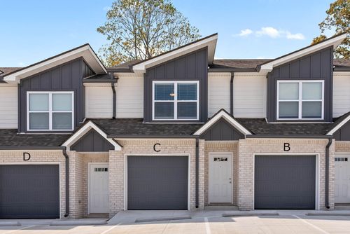 c-305 Longshadow Trl, Clarksville, TN, 37043 | Card Image