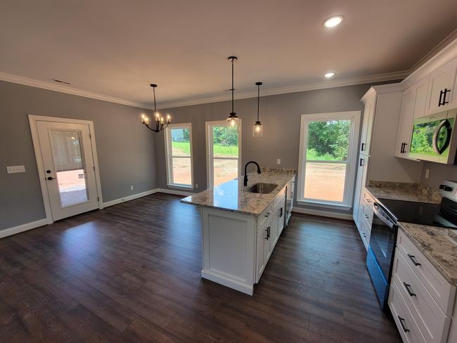202 Cheshire Crossing Dr, House other with 3 bedrooms, 2 bathrooms and null parking in Rock Spring GA | Image 5