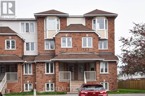 412 Briston Pvt, Ottawa, ON, K1G5R4 | Card Image
