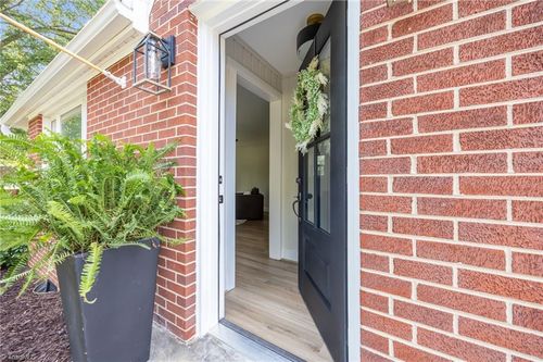 2249 Pisgah Church Rd, Kernersville, NC, 27284-8064 | Card Image