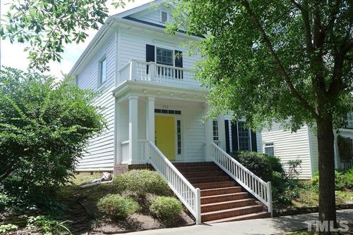 111 Tharrington Dr, Chapel Hill, NC, 27516-4420 | Card Image