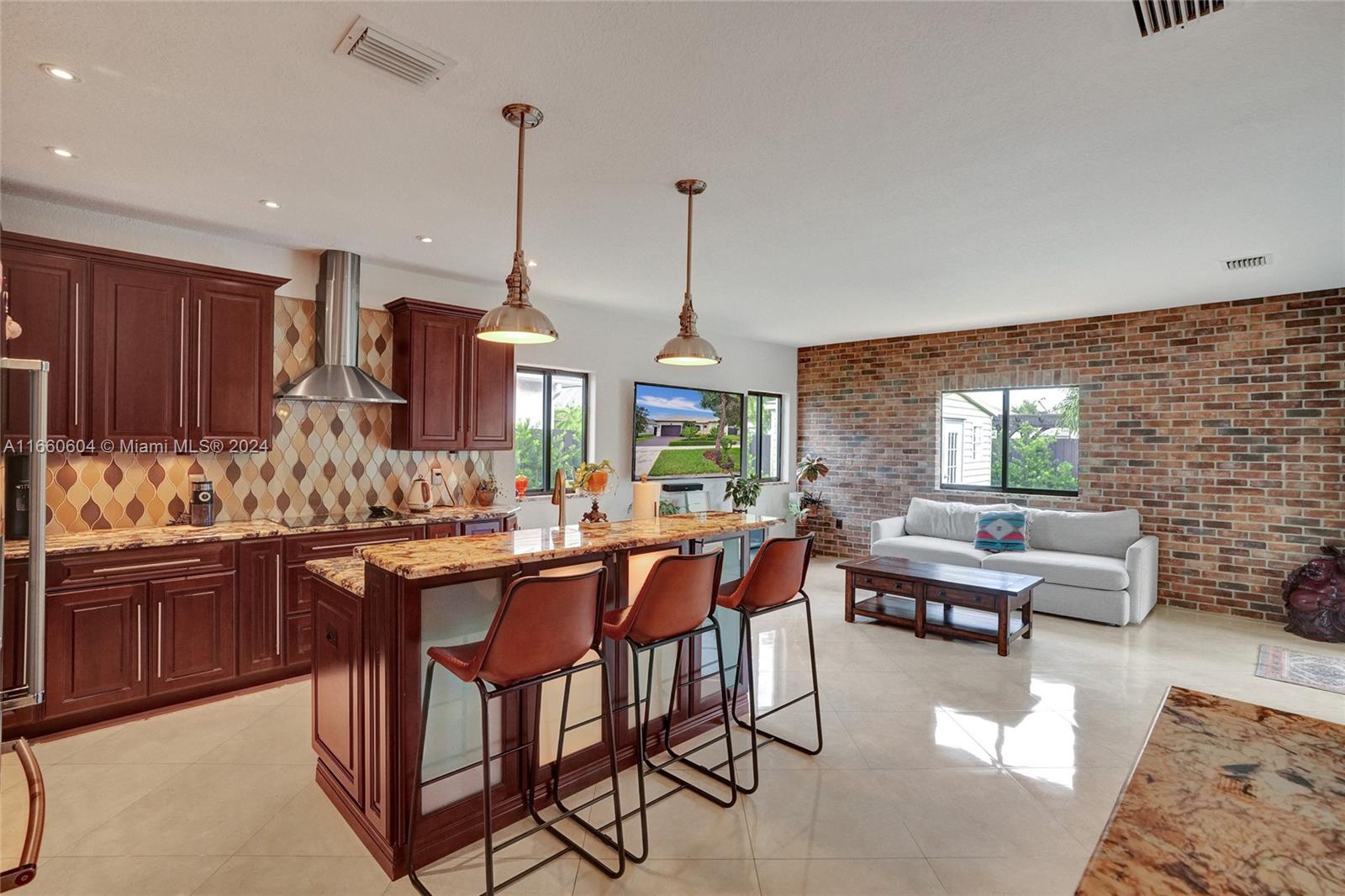 176th St, Hialeah, FL 33018
