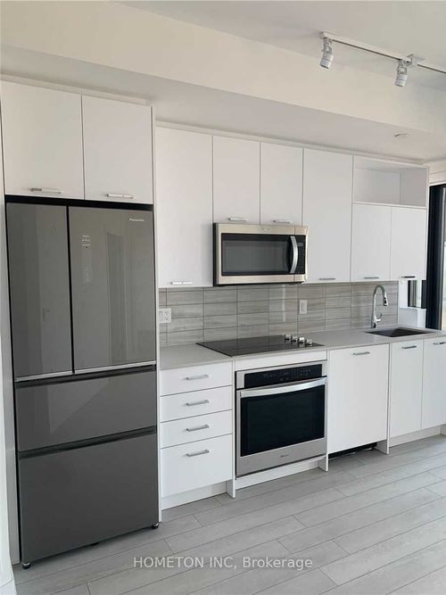 501-120 Eagle Rock Way, Maple, ON, L6A5C2 | Card Image