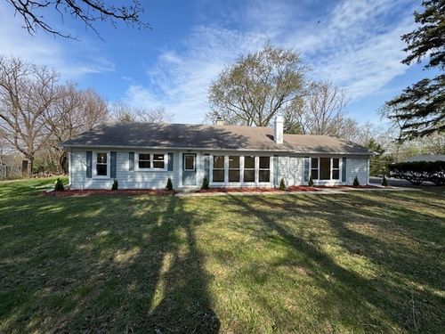 23836 N Echo Lake Rd, Lake Zurich, IL, 60047-9033 | Card Image