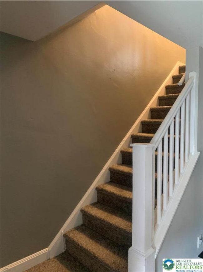 449 E Garrison St, Townhouse with 3 bedrooms, 1 bathrooms and null parking in BETHLEHEM PA | Image 11