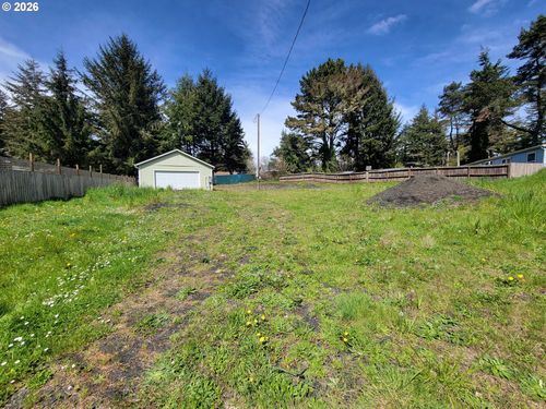 90689 Libby Ln, Coos Bay, OR, 97420-7643 | Card Image