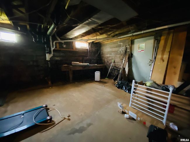 245 W Mcclernand Ave, House other with 5 bedrooms, 2 bathrooms and null parking in Shawneetown IL | Image 24