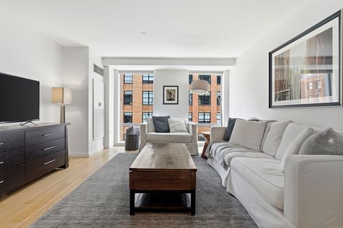 602-80 Broad St, Boston, MA, 02110-3540 | Card Image