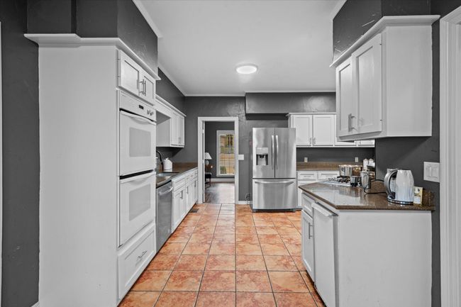 Kitchen view 4 | Image 18