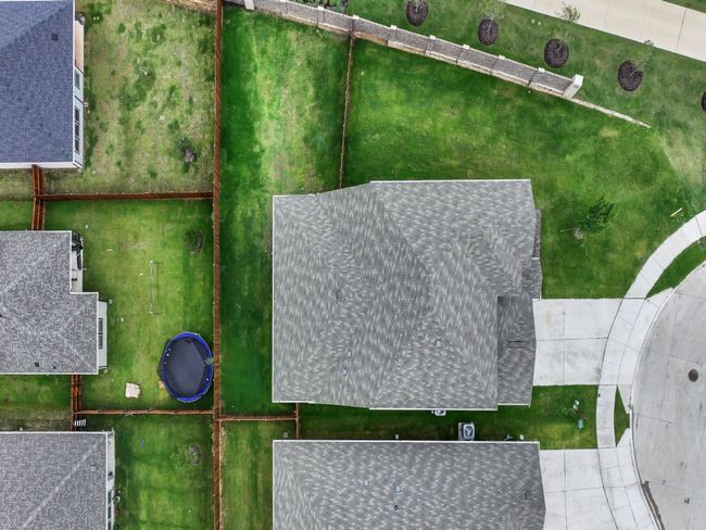 Birds eye view of the roof | Image 33