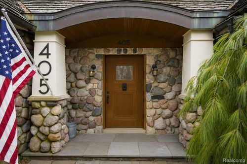 405 Bonnie Brier St, Birmingham, MI, 48009-1353 | Card Image