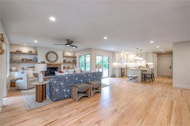 10314 Sagamore Ln, House other with 6 bedrooms, 5 bathrooms and null parking in Leawood KS | Image 12