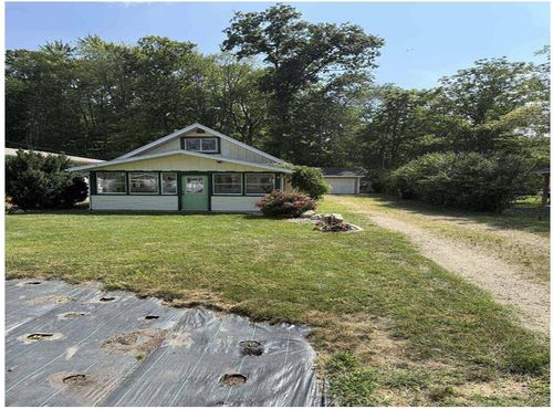 11829 Chateau Ct, Shelbyville, MI, 49344-9621 | Card Image