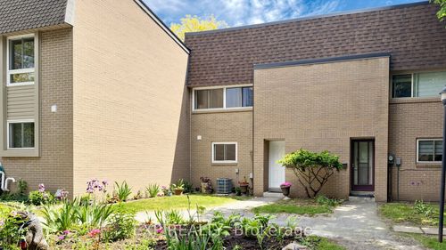 78-1235 Radom Street, Pickering, ON, L1W1J3 | Card Image