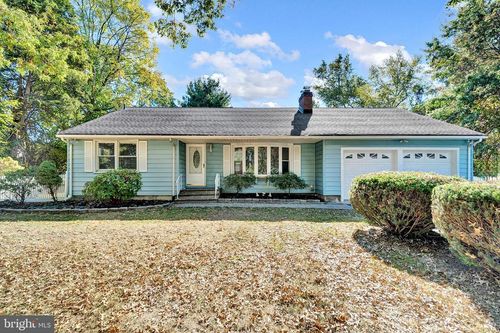 24 Federal City Rd, Ewing, NJ, 08638-1308 | Card Image