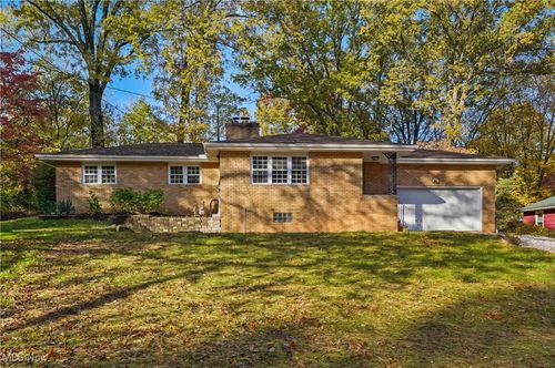 3768 Greenfield Rd, Uniontown, OH, 44685-9608 | Card Image