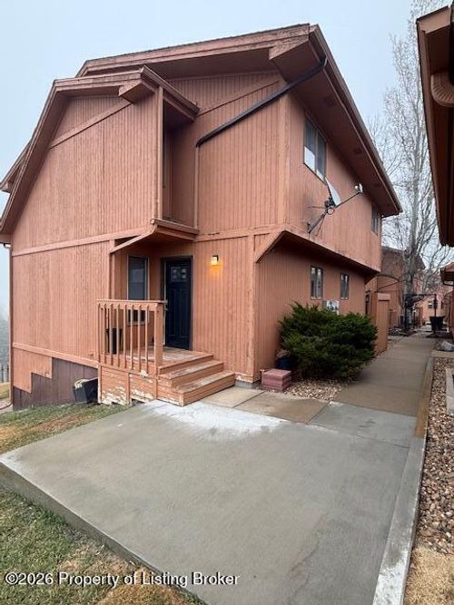 604 4th Ave E, Dickinson, ND, 58601-4419 | Card Image
