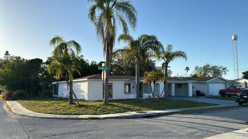 1715 Kenilworth St, HOLIDAY, FL, 34691-4640 | Card Image