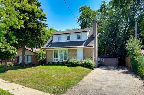 3 Pakenham Dr, Etobicoke, ON, M9W4B2 | Card Image