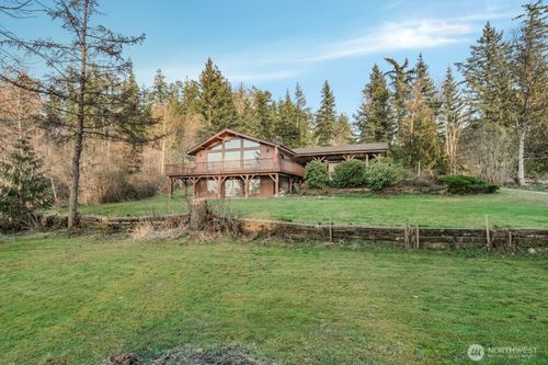 8388 N Pass Rd, Sumas, WA, 98295 | Card Image