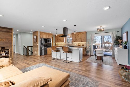 7810 Scandia Trl N, Forest Lake, MN, 55025-9218 | Card Image