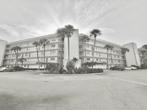 321-6400 Nw 2nd Avenue, Boca Raton, FL, 33487 | Card Image