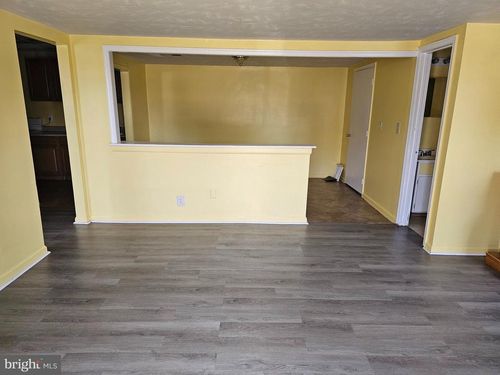 a-1202 N Royal Ave, FRONT ROYAL, VA, 22630-3528 | Card Image
