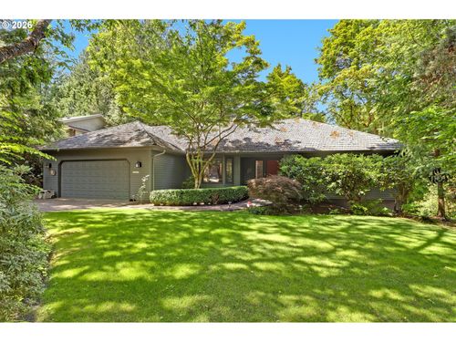 1933 Sw Broadleaf Dr, Portland, OR, 97219-6376 | Card Image