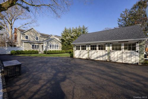 24 Loines Ave, Merrick, NY, 11566-3285 | Card Image