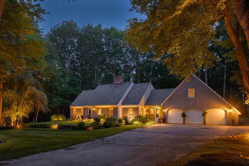 37 Pine Rd, North Hampton, NH, 03862-2327 | Card Image