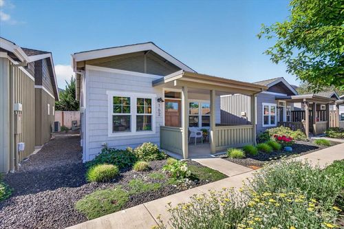 162 Mountain View Dr, Ashland, OR, 97520-1130 | Card Image