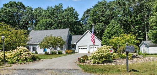 170 Fernwood Dr, Cranberry, PA, 16319-2238 | Card Image