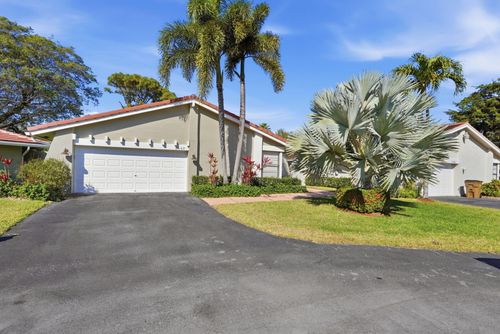 2842 Kelly Brooke Ln, Deerfield Beach, FL, 33442 | Card Image