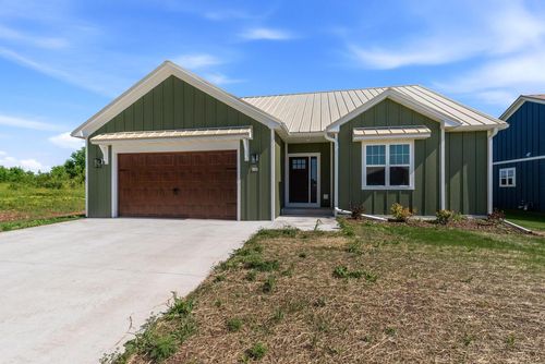 130 Luxembourg Brotherhood Boulevard, BELGIUM, WI, 53004 | Card Image