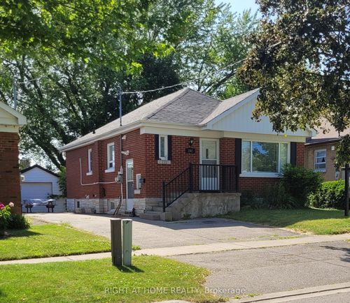 202 Cadillac Ave S, Oshawa, ON, L1H5Z7 | Card Image