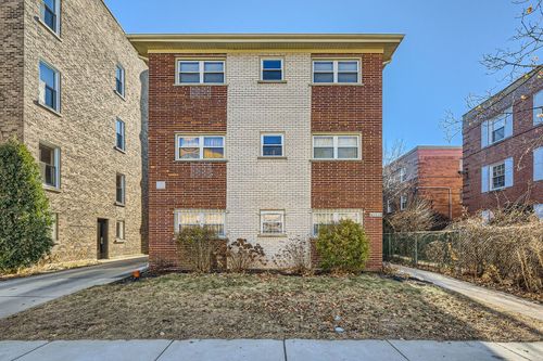 3s-2065 W Farwell Ave, Chicago, IL, 60645-4960 | Card Image
