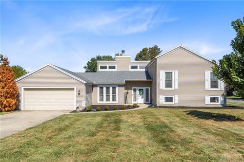 9667 Quailwood Trl, Dayton, OH, 45458-9514 | Card Image
