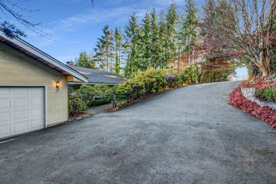 630 St. Andrews Rd, House other with 5 bedrooms, 4 bathrooms and 2 parking in West Vancouver BC | Image 1