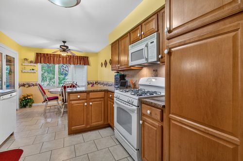 3173 Grandview Place, Darien, IL, 60561 | Card Image