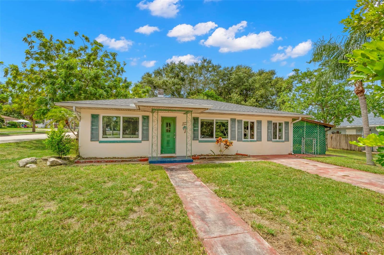 New York Ave, Palm Harbor, FL 34683