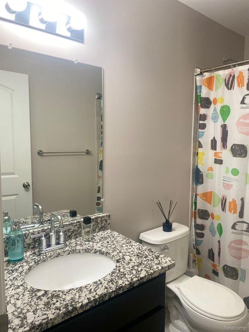 3221 Chambers W, Wixom, MI, 48393-4324 | Card Image