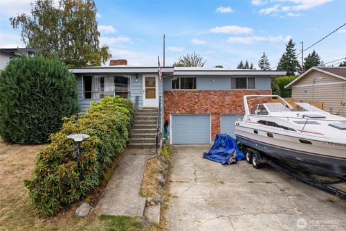 5227 116th Pl Se, Bellevue, WA, 98006-3319 | Card Image