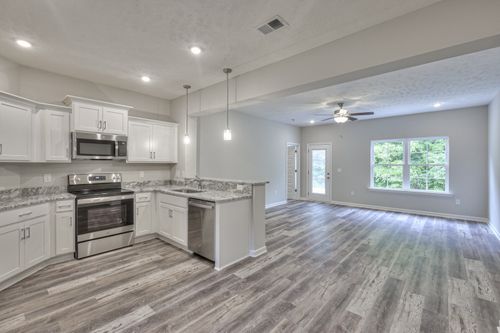 113 Creek Wood Rd, Manchester, TN, 37355-2436 | Card Image